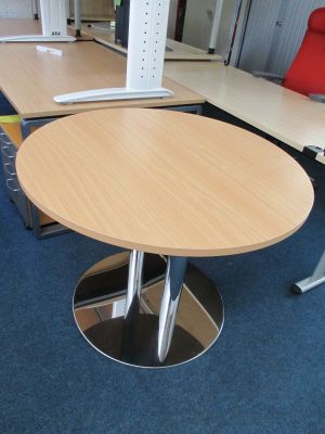 Runder Tisch Buchedekor