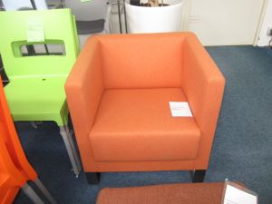 Polstersessel mit Chromkufen "ORANGE"